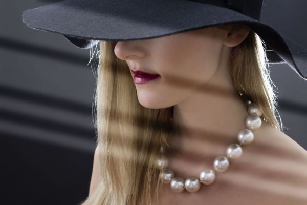 Découvrez l'élégance du collier perle pour chaque occasion